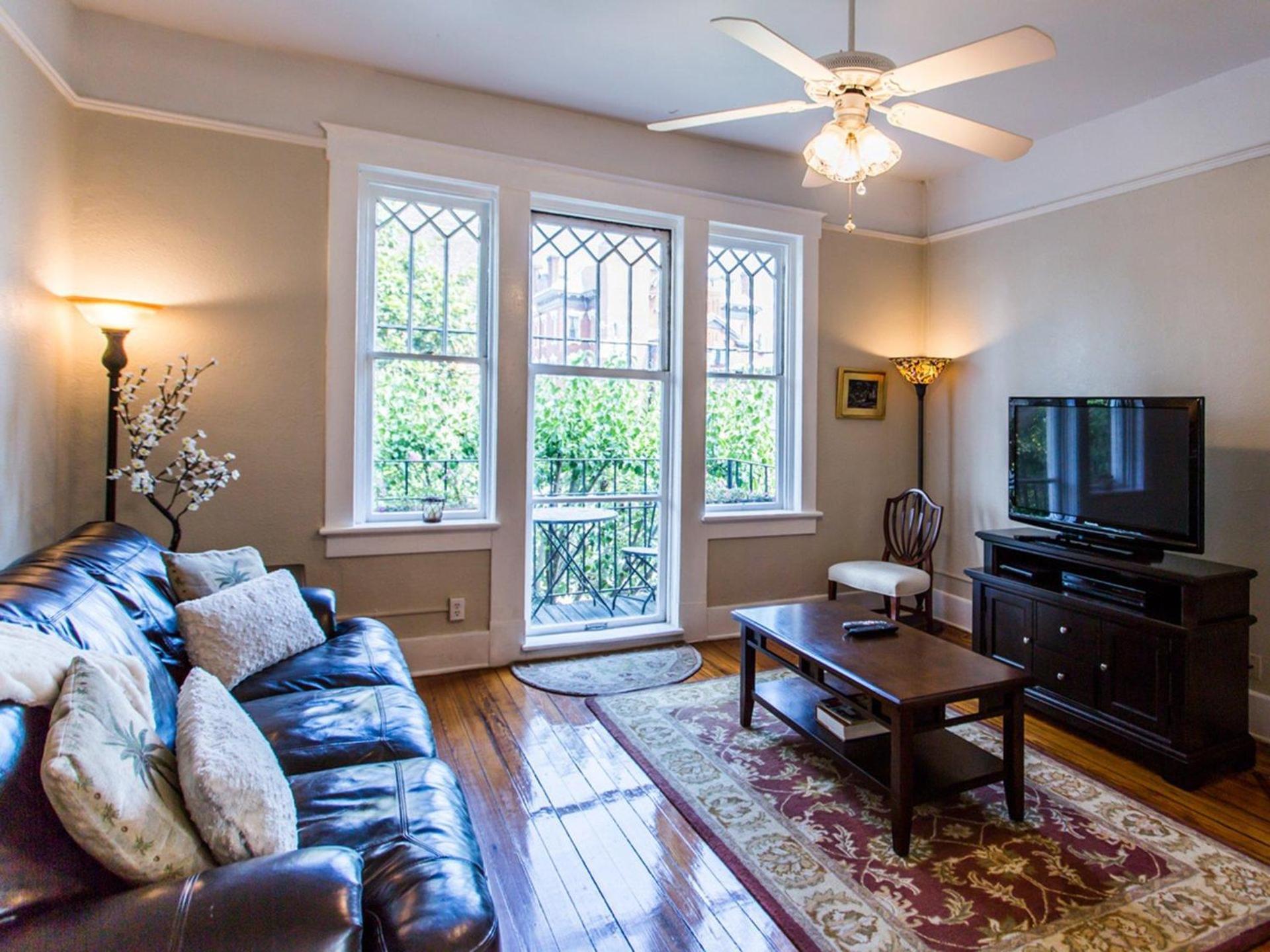 Linda'S On Lincoln Apartment ซาวานนาห์ ภายนอก รูปภาพ